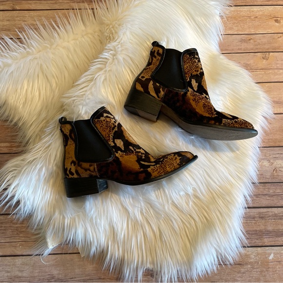 Donald J Pliner🖤Dyla Leopard-Print Calf Hair Booties - Picture 1 of 10